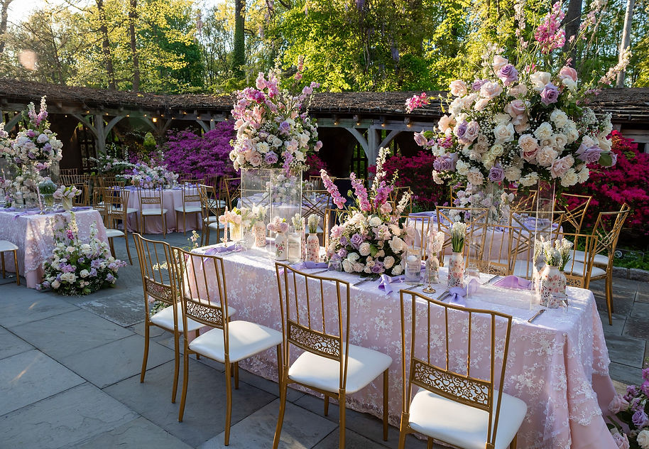 Lady Victoria Designs outdoor wedding reception tablescape